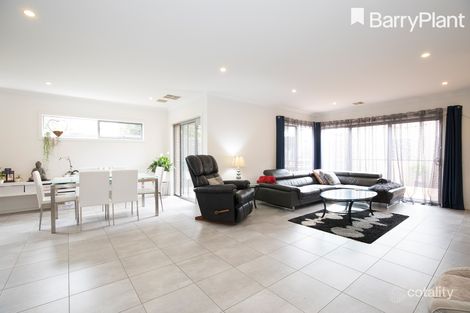 Property photo of 3 Hakea Street Frankston VIC 3199