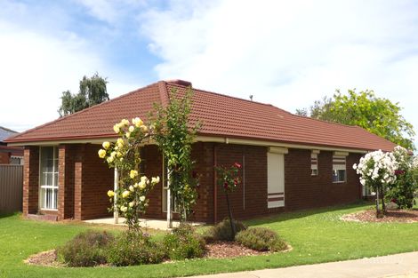 60 Kialla Lakes Dr, Kialla, VIC 3631