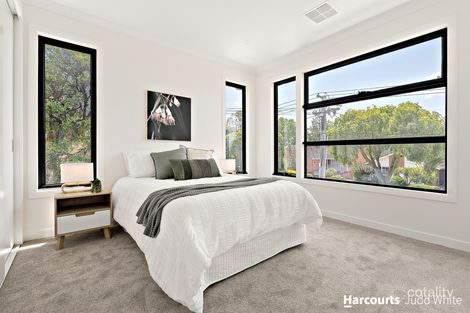 Property photo of 16 Snowden Drive Glen Waverley VIC 3150