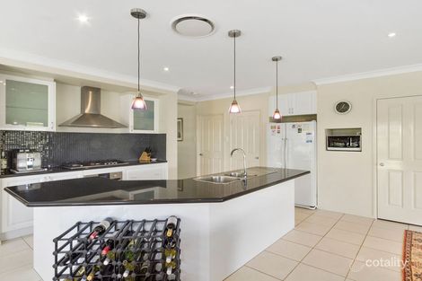 Property photo of 27 Suffolk Parade Pottsville NSW 2489