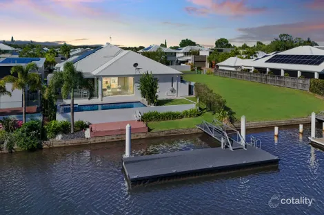 27 Bellanboe Cct, Pelican Waters, QLD 4551