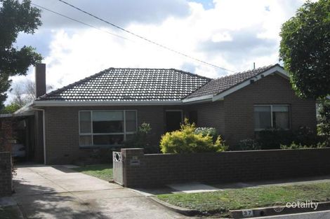 37 Parkmore Rd, Bentleigh East, VIC 3165