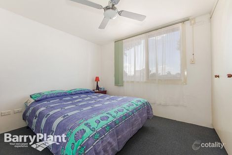 Property photo of 1/128 East Esplanade St Albans VIC 3021