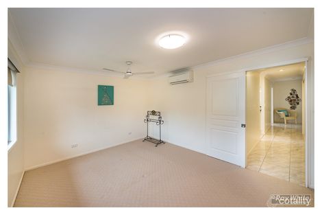 11 Retreat Ave, Norman Gardens, QLD 4701