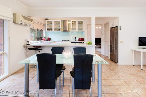 Property photo of 16 Lapstone Crescent Yallambie VIC 3085