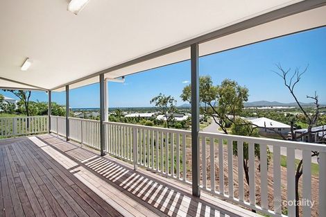 Property photo of 24 Minstrel Court Bushland Beach QLD 4818