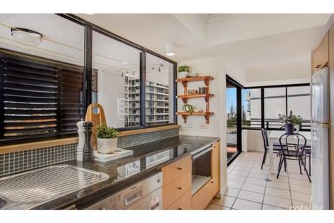 Property photo of 11/10 Albert Avenue Broadbeach QLD 4218