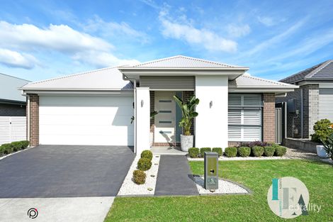 5 Gugara St, Calderwood, NSW 2527