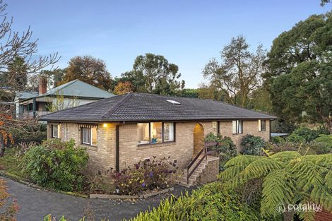 19 Victoria Ave, Monbulk, VIC 3793
