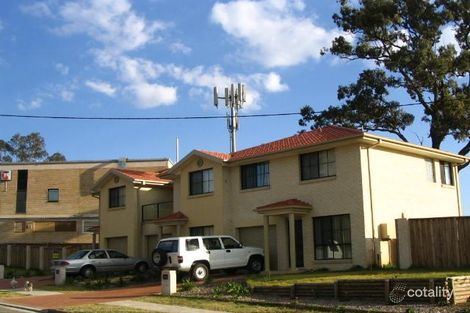 Property photo of 2/28 Noumea Street Lethbridge Park NSW 2770