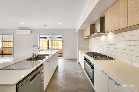 11 Seabrook Cres, St Leonards, VIC 3223