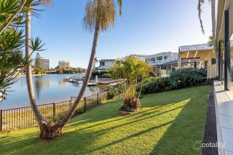 2 Helen Ct, Broadbeach Waters, QLD 4218