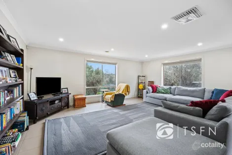 Property photo of 17 Everlasting Rise Kangaroo Flat VIC 3555