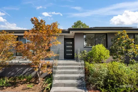 Property photo of 76 Eggleston Crescent Chifley ACT 2606