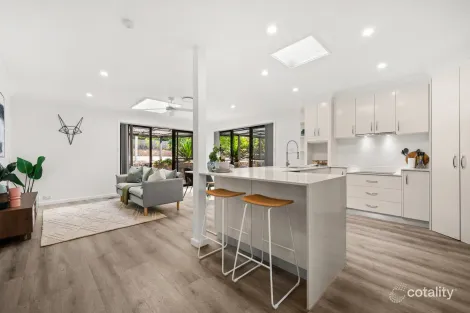 Property photo of 76 Eggleston Crescent Chifley ACT 2606