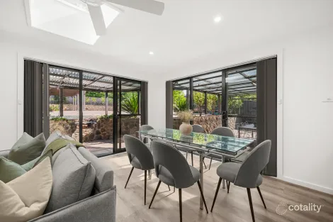 Property photo of 76 Eggleston Crescent Chifley ACT 2606