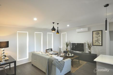 Property photo of 2/277A Alderley Street Centenary Heights QLD 4350