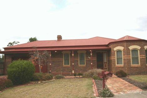 Property photo of 13 Dalkeith Court Sunbury VIC 3429