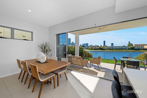 Property photo of 2/34 Sailaway Street Mermaid Waters QLD 4218