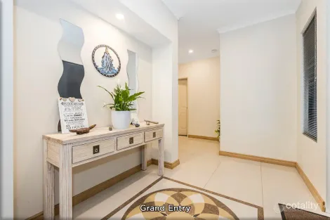 Property photo of 22 Vanderlin Crescent Ridgewood WA 6030