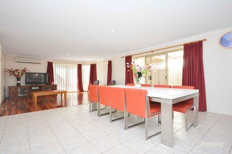 Property photo of 24 Foxglove Lane Craigieburn VIC 3064