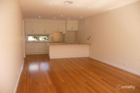 Property photo of 9/1-5 Heversham Grove Greenvale VIC 3059