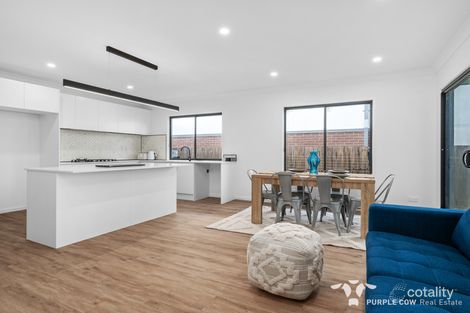 Property photo of 51 Bemina Crescent Spring Mountain QLD 4300