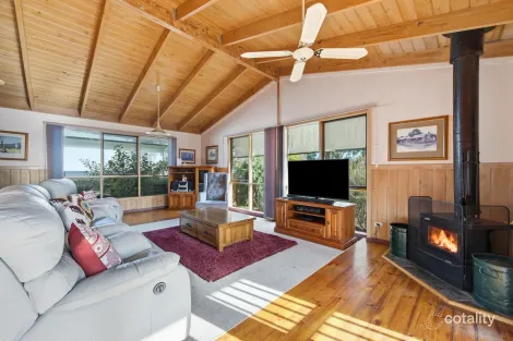 Property photo of 107 Tamara Crescent Inverloch VIC 3996