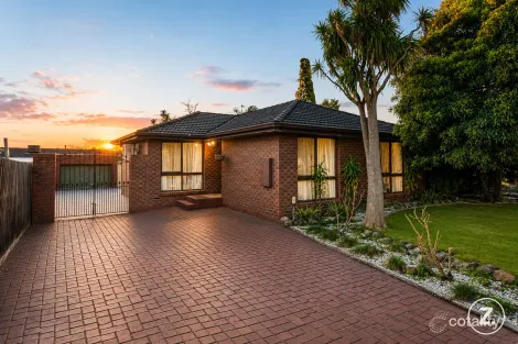 51 John Fawkner Dr, Endeavour Hills, VIC 3802