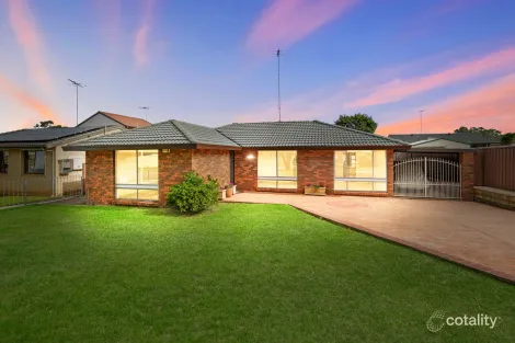 Property photo of 11 Dobell Circuit St Clair NSW 2759