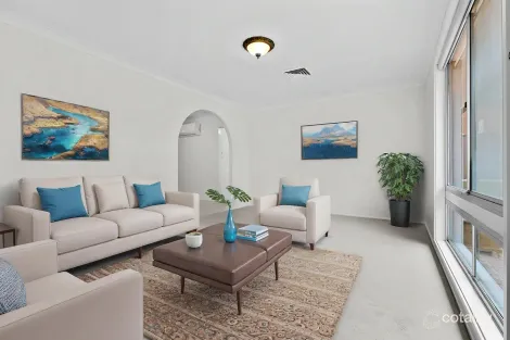 Property photo of 11 Dobell Circuit St Clair NSW 2759