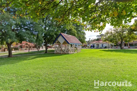 Property photo of 18 Becontree Way Joondalup WA 6027