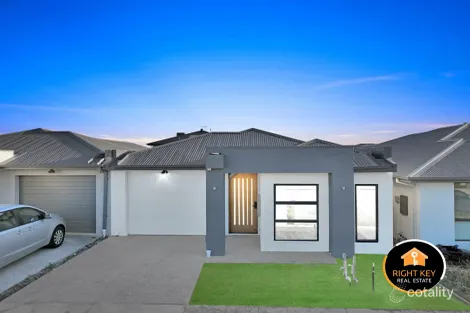 Property photo of 12 Zippy Circuit Tarneit VIC 3029