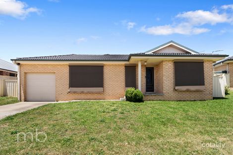 Property photo of 26 Holman Way Orange NSW 2800