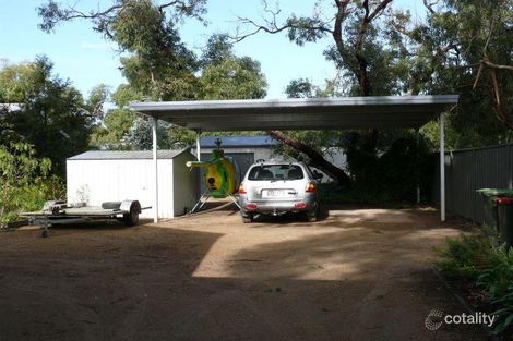 Property photo of 31 Fifth Parade Raymond Island VIC 3880