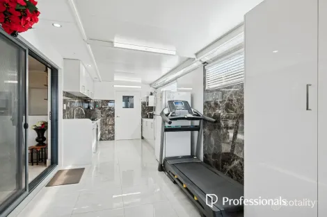 Property photo of 2 Chile Way Aubin Grove WA 6164