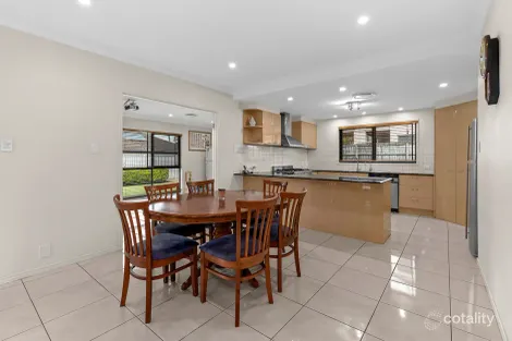 Property photo of 12 Trequanda Place Bridgeman Downs QLD 4035