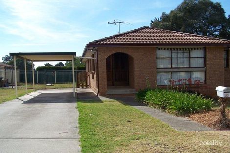 Property photo of 10 Emilia Close Rosemeadow NSW 2560