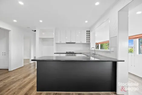 Property photo of 2 Ashwood Close Langwarrin VIC 3910