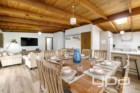 Property photo of 8 Yaringa Court Rye VIC 3941