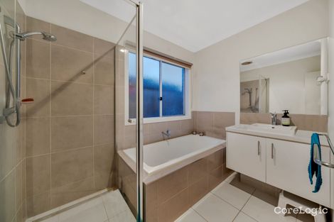 Property photo of 8 Blacksmith Way Clyde North VIC 3978