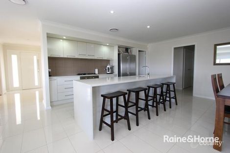 Property photo of 8 Blackwood Close Kelso NSW 2795