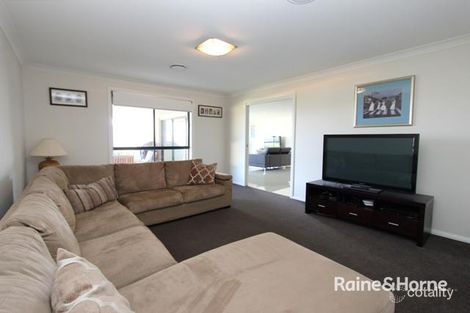 Property photo of 8 Blackwood Close Kelso NSW 2795