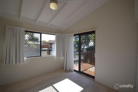 Property photo of 28/111 Salerno Street Surfers Paradise QLD 4217