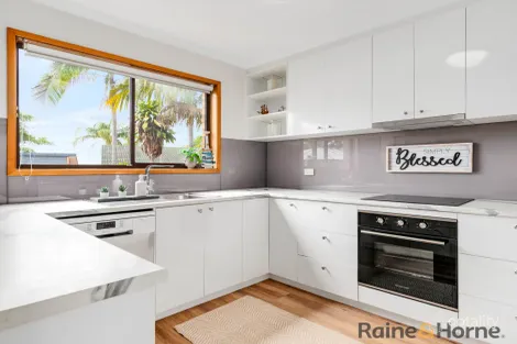 Property photo of 1/183 Beach Road Sunshine Bay NSW 2536