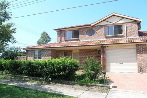 1a Hewitt St, Greenacre, NSW 2190