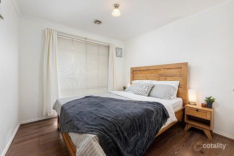 Property photo of 16 The Seekers Crescent Mill Park VIC 3082