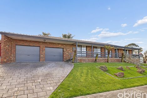 1 Brett Pl, Endeavour Hills, VIC 3802