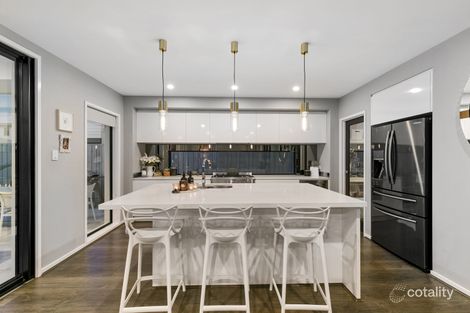 Property photo of 13 Forest Court Helensvale QLD 4212