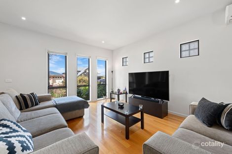 Property photo of 1/5 Dagonet Street Strathmore VIC 3041